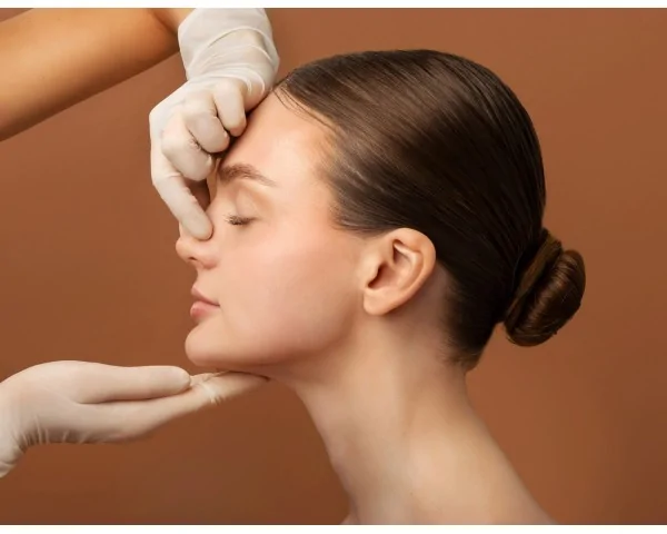 Imagen del producto Consulta informativa de cirugía estética gratuita