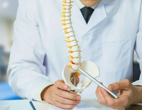 Imagen del producto Consulta traumatológica de columna | e-Quirónsalud